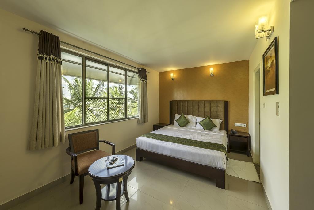 Hotel Treebo Crystal Castle à Bangalore Extérieur photo