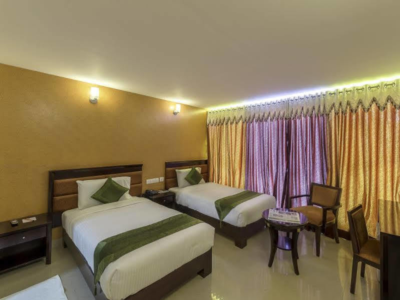Hotel Treebo Crystal Castle à Bangalore Extérieur photo
